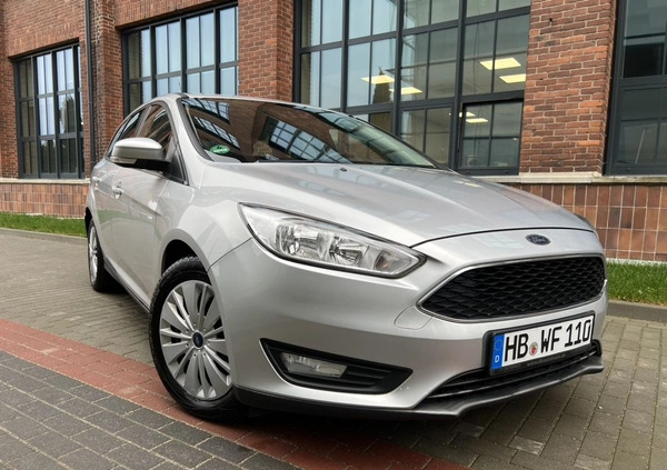 Ford Focus cena 26900 przebieg: 220000, rok produkcji 2017 z Wrocław małe 407